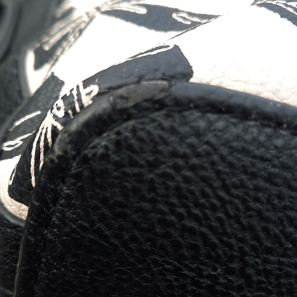 Betsey Johnson purse - Picture 5 of 14